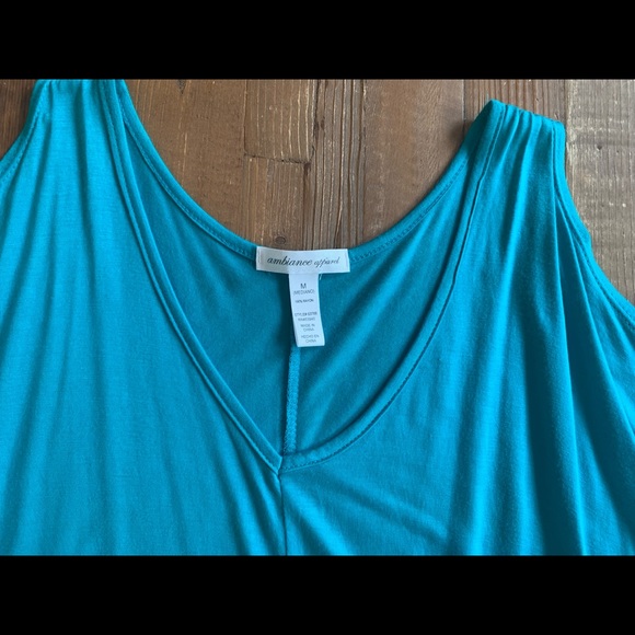 Cold Shoulder Tahitian Green Top Excellent Used Condition! - Picture 9 of 9